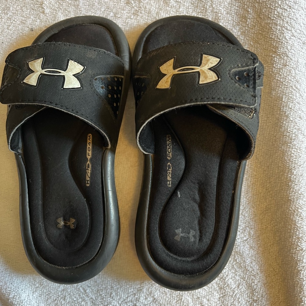 Under armour youth slides
